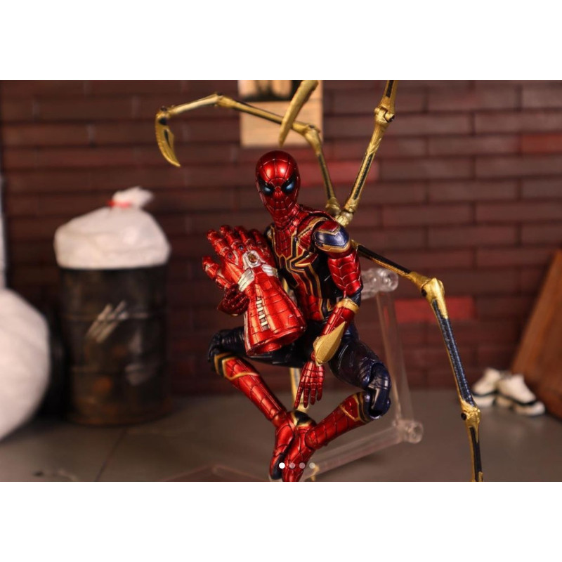 MAFEX Spiderman No. 121 Endgame Iron Spider